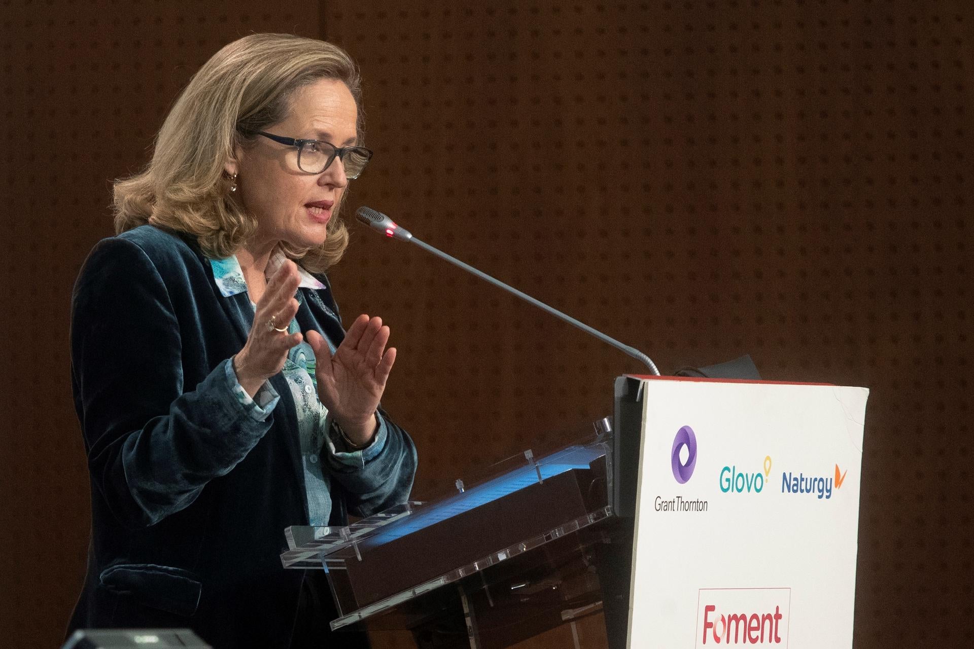 Calviño defiende un "riguroso control y transparencia" del Gobierno con los fondos europeos Calviño defiende un "riguroso control y transparencia" del Gobierno con los fondos europeos