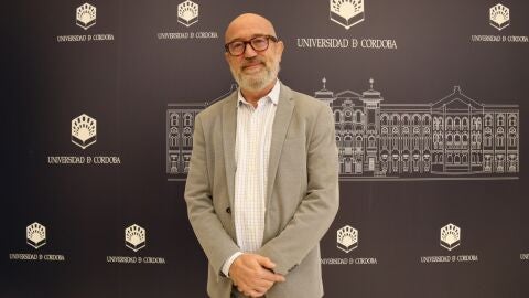 V&iacute;ctor Pav&oacute;n