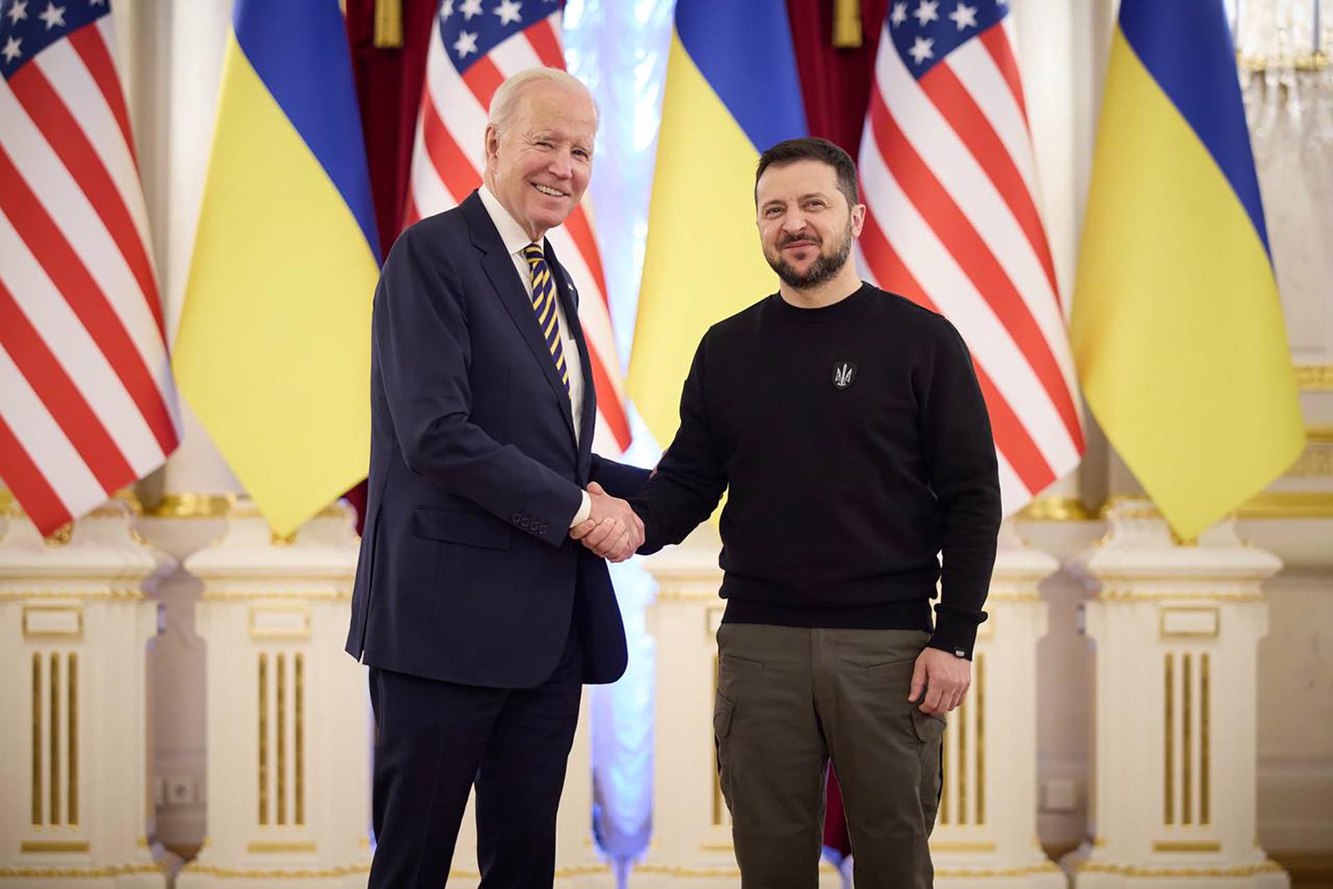 Joe Biden realiza una visita sorpresa a Kiev y se reúne con Zelenski Joe Biden realiza una visita sorpresa a Kiev y se reúne con Zelenski