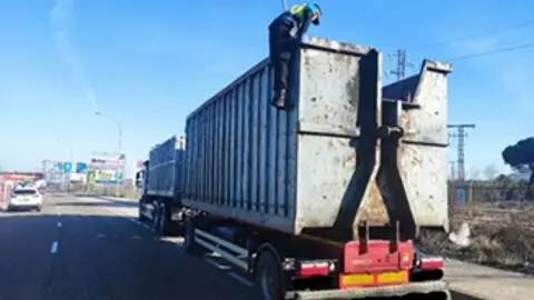 La campaña especial de vigilancia y control de camiones y autobuses se cierra con 122 denuncias en Palencia .