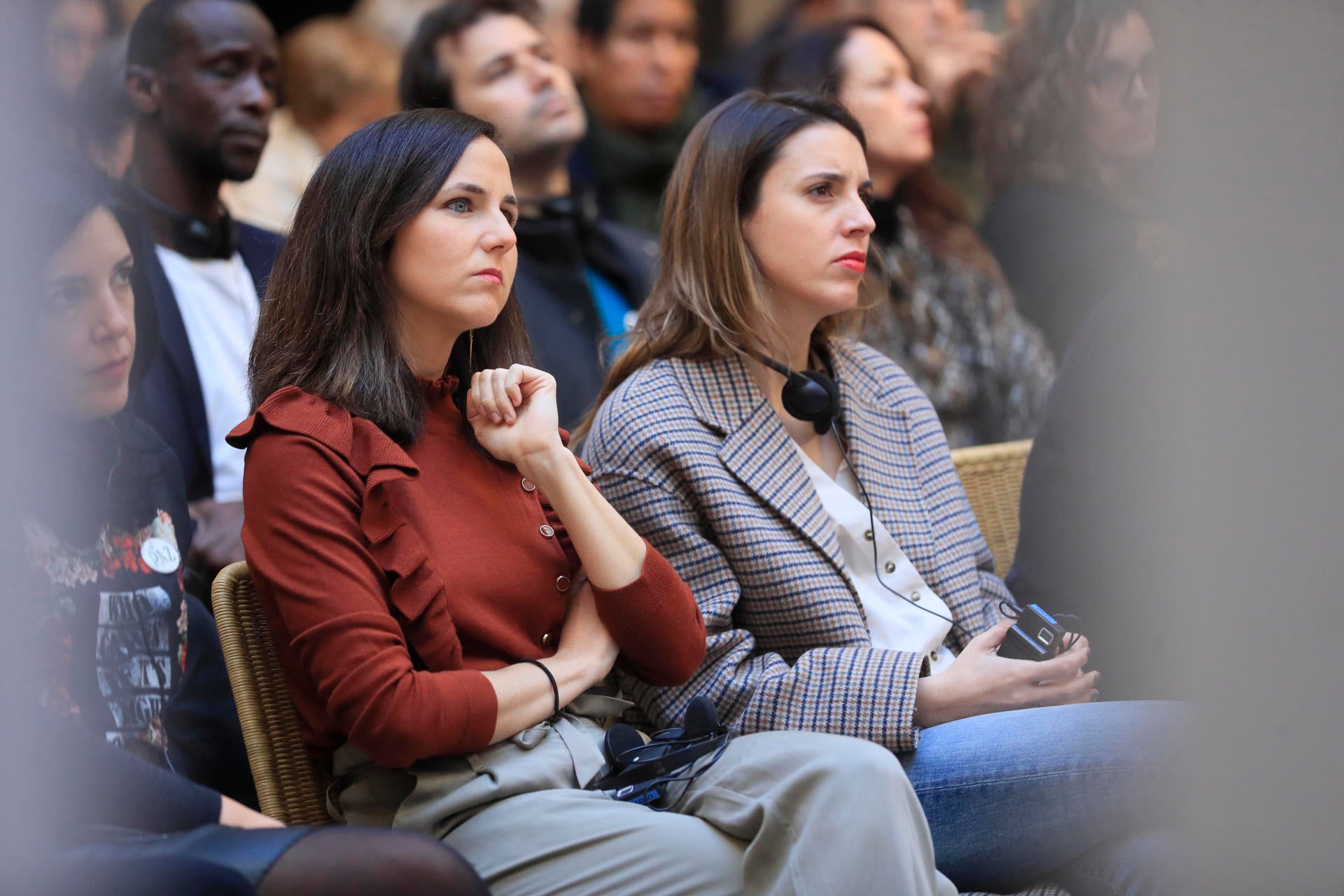 Qué es la 'glotofobia', la nueva batalla que Unidas Podemos quiere llevar al Congreso Qué es la 'glotofobia', la nueva batalla que Unidas Podemos quiere llevar al Congreso