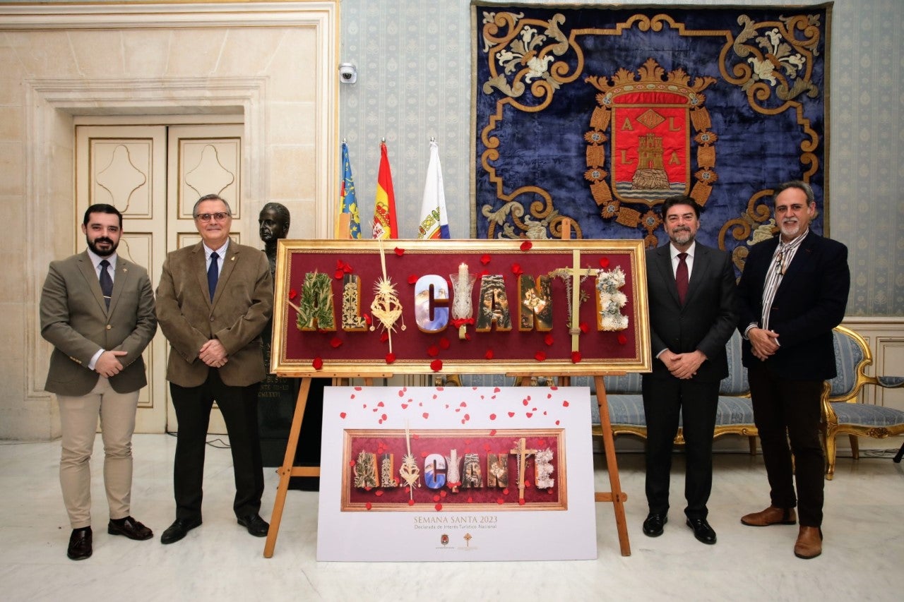 "Alicante en altar", el cartel de la Semana Santa que utiliza las letras de la ciudad para ilustrar la fiesta "Alicante en altar", el cartel de la Semana Santa que utiliza las letras de la ciudad para ilustrar la fiesta