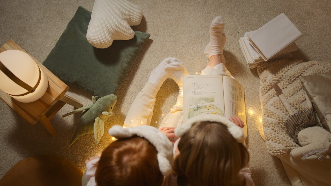 'Cuentacuentos sin chorrás' el proyecto de Somostre Bajo para no educorar los cuentos infantiles 'Cuentacuentos sin chorrás' el proyecto de Somostre Bajo para no educorar los cuentos infantiles