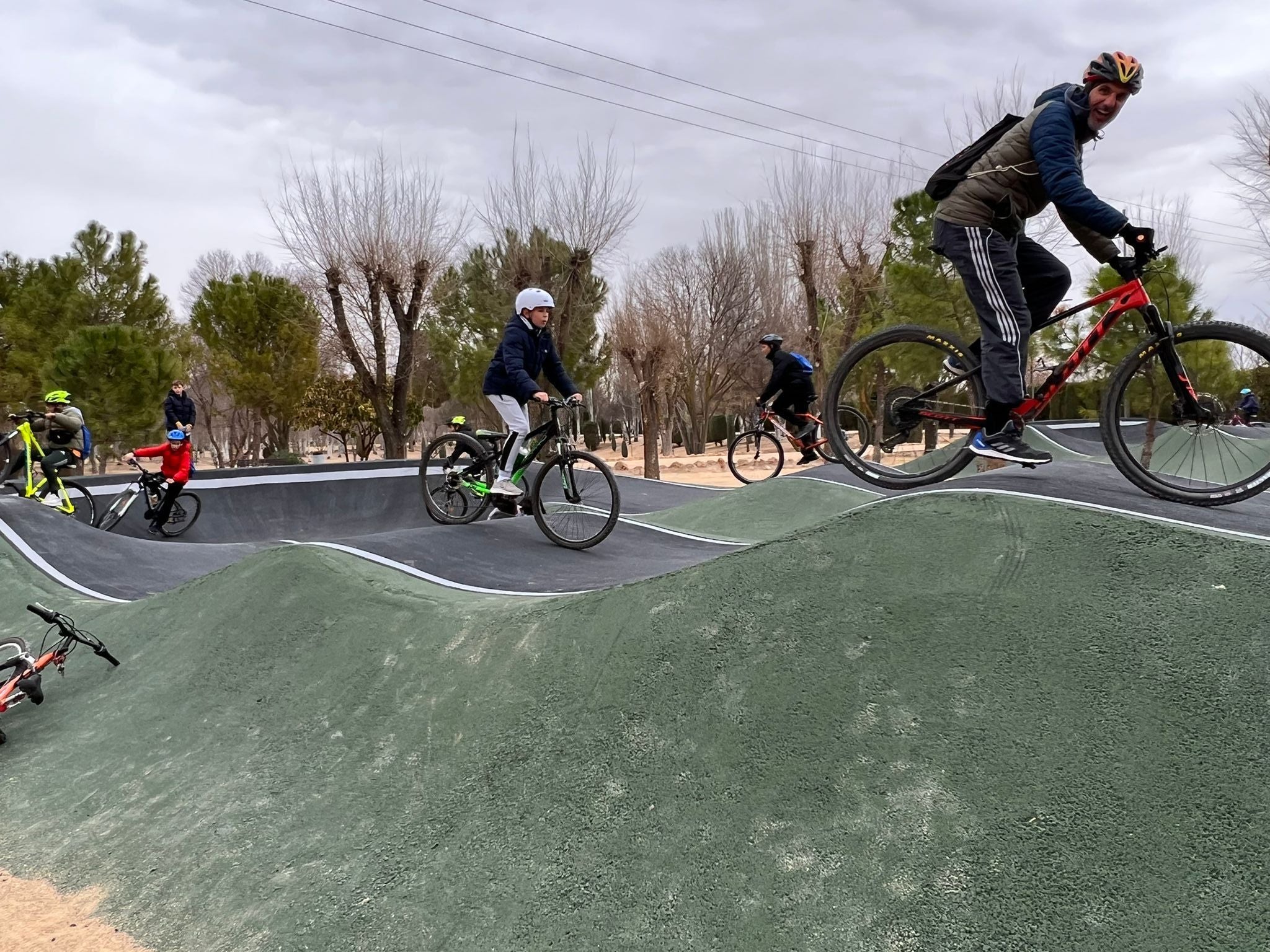 El Ayuntamiento trabajará por atraer hasta La Roda competiciones de Pumptrack, MX y BMX El Ayuntamiento trabajará por atraer hasta La Roda competiciones de Pumptrack, MX y BMX