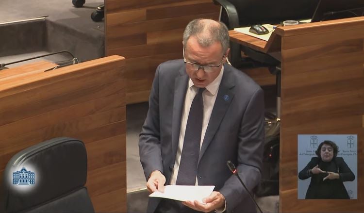 Las urgencias hospitalarias aumentaron en 25.000 pacientes con HUCA, pero mejoraron los tiempos de atención. Las urgencias hospitalarias aumentaron en 25.000 pacientes con HUCA, pero mejoraron los tiempos de atención.