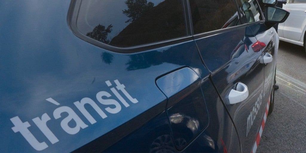 Un niña de 12 años muerta y su gemela herida tras caer desde un tercer piso Un niña de 12 años muerta y su gemela herida tras caer desde un tercer piso