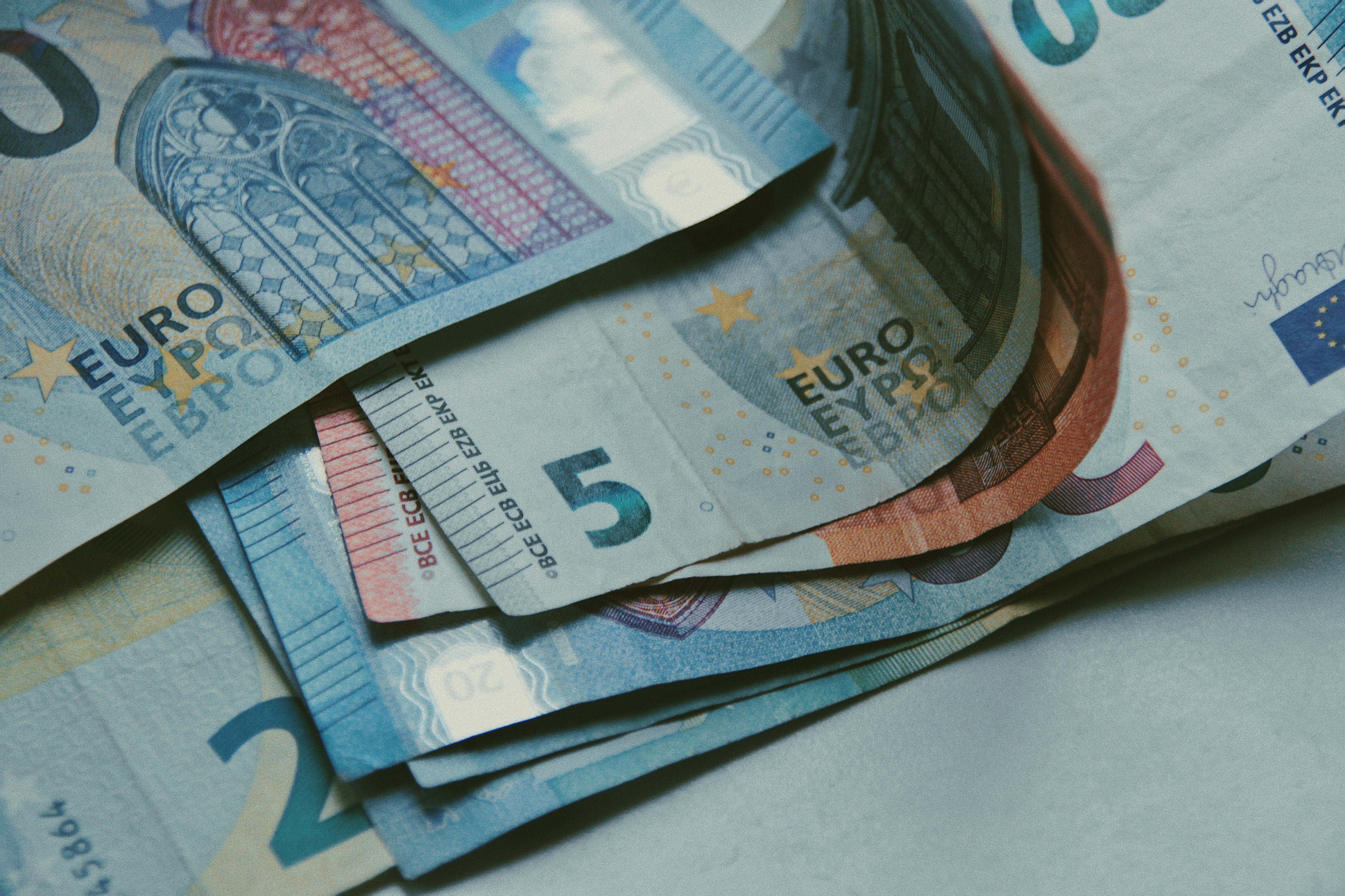 Qué estudiantes pueden pedir la nueva ayuda de 400 euros Qué estudiantes pueden pedir la nueva ayuda de 400 euros