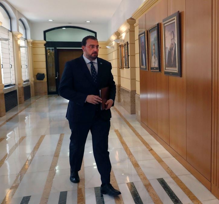 Barbón: "el acuerdo es tan bueno, que lo quieren comunidades del PP" Barbón: "el acuerdo es tan bueno, que lo quieren comunidades del PP"