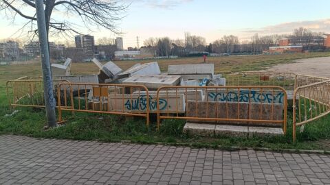 Vecinos de Reyes II reclaman al Ayuntamiento de Alcal&aacute; de Henares m&aacute;s atenci&oacute;n para las calles del interior del Camino del Juncal