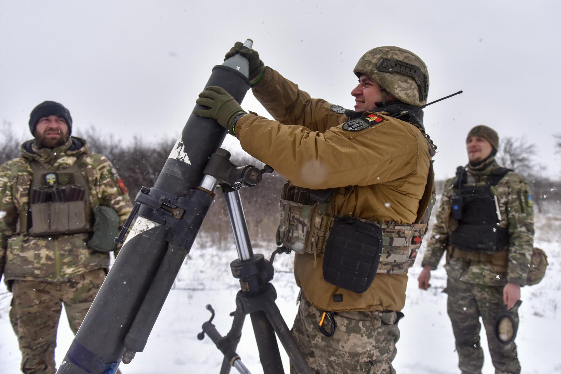Ucrania se enfrenta a su segundo invierno de guerra y nieve Ucrania se enfrenta a su segundo invierno de guerra y nieve