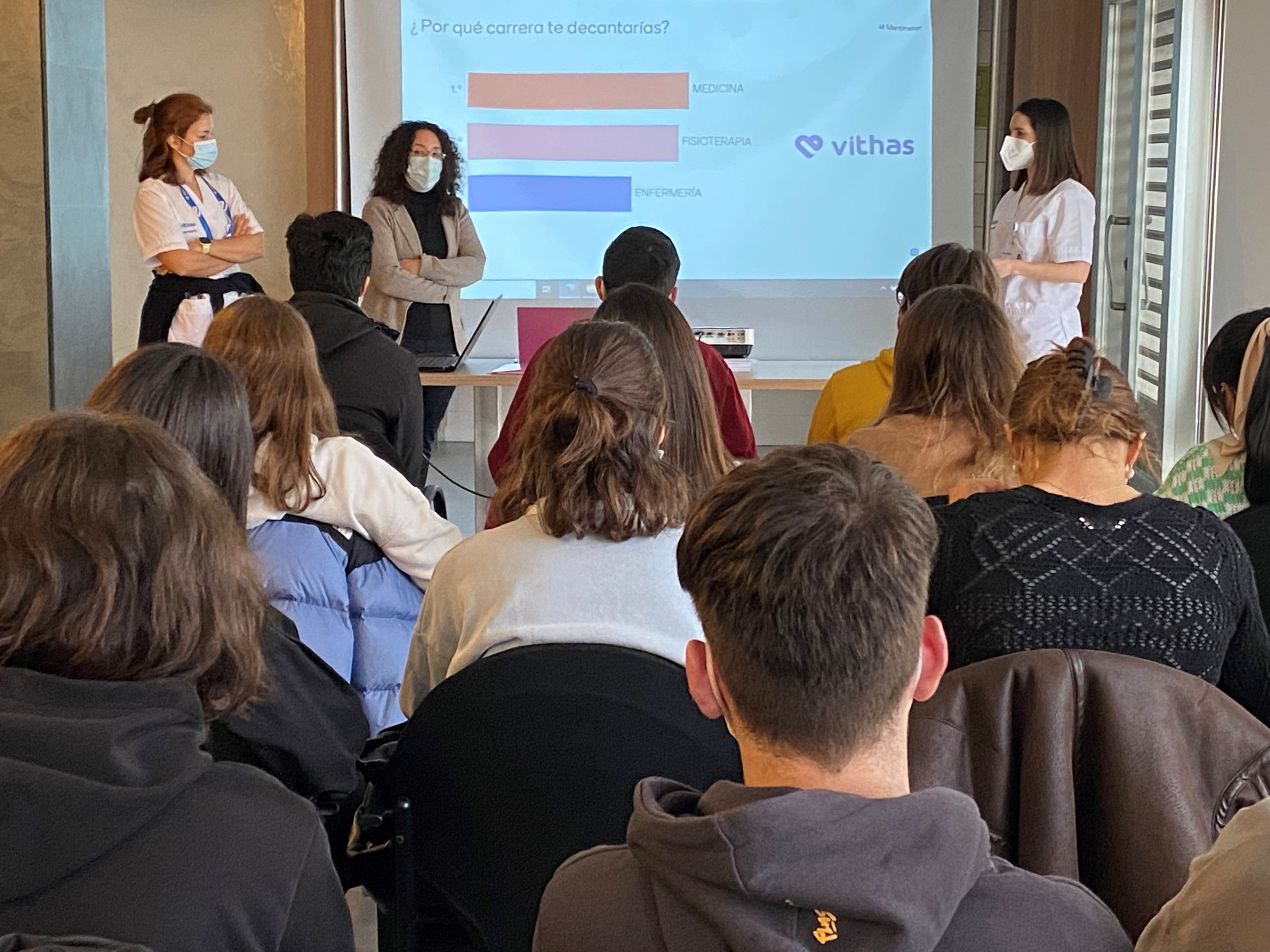 El Hospital Vithas Medimar recibe la visita de alumnos del colegio Inmaculada Jesuitas de Alicante El Hospital Vithas Medimar recibe la visita de alumnos del colegio Inmaculada Jesuitas de Alicante