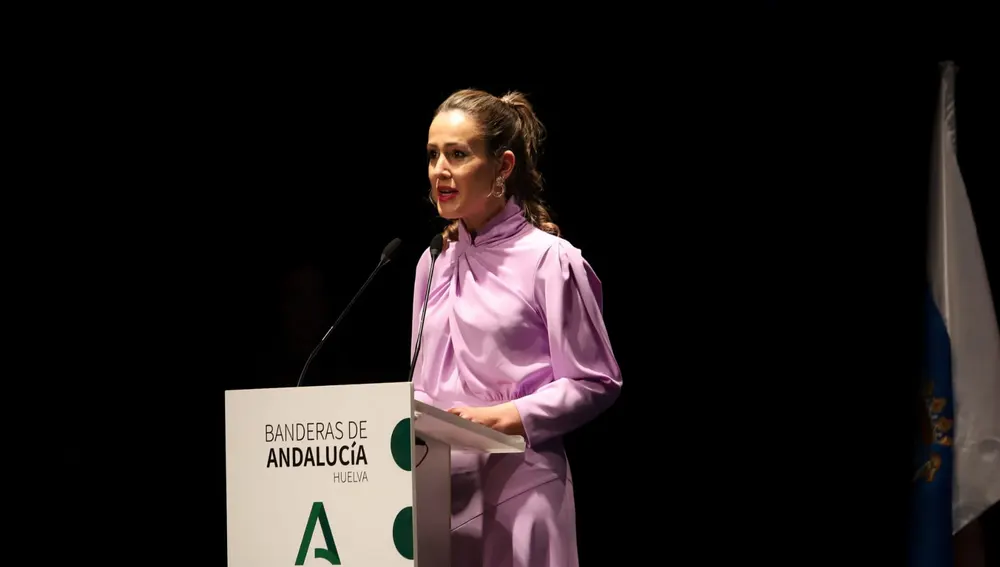 Bella Verano en la entrega de las banderas de Andalucia