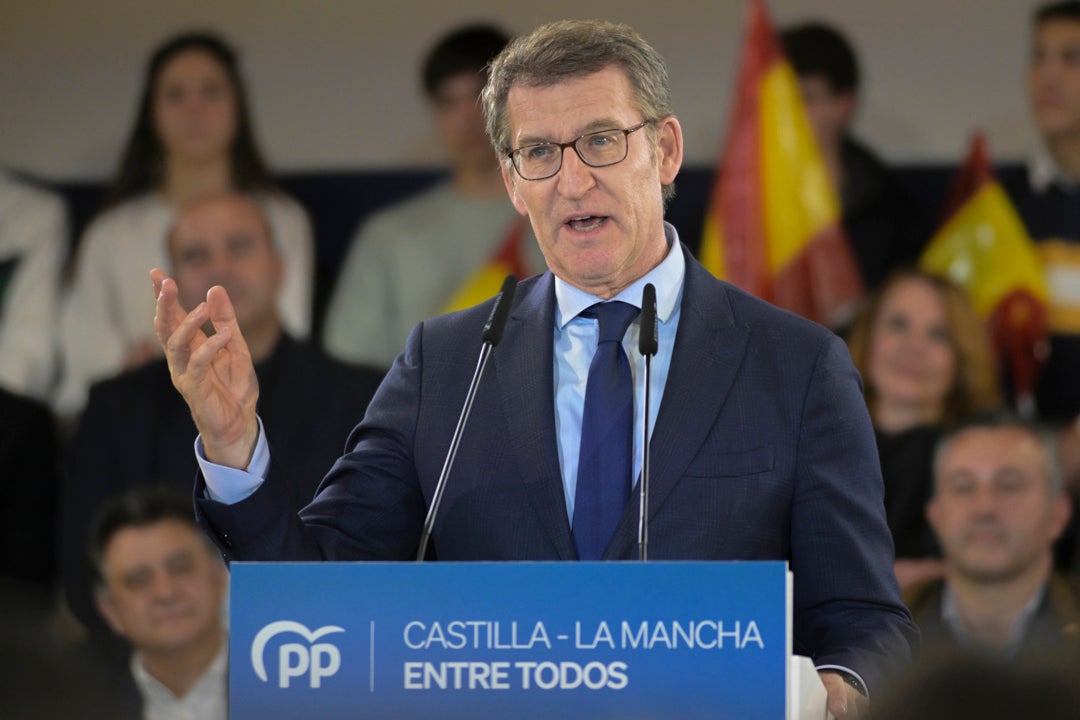 Feijóo asegura que el PP hará una auditoría para ver cómo el Gobierno está gastando los fondos europeos Feijóo asegura que el PP hará una auditoría para ver cómo el Gobierno está gastando los fondos europeos