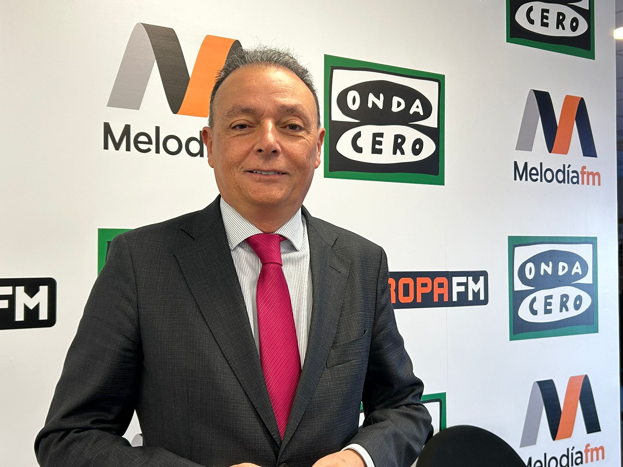 Salvador Navarro: "Tenemos una Comunitat potente, empresarios con creatividad y liderazgo. Nos falta trabajar en equipo" Salvador Navarro: "Tenemos una Comunitat potente, empresarios con creatividad y liderazgo. Nos falta trabajar en equipo"