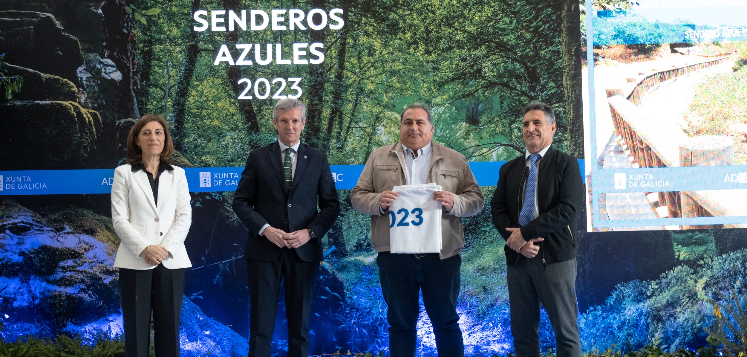 Orihuela recibe el distintivo de Sendero Azul de Cabo Roig celebrado en Santiago de Compostela Orihuela recibe el distintivo de Sendero Azul de Cabo Roig celebrado en Santiago de Compostela