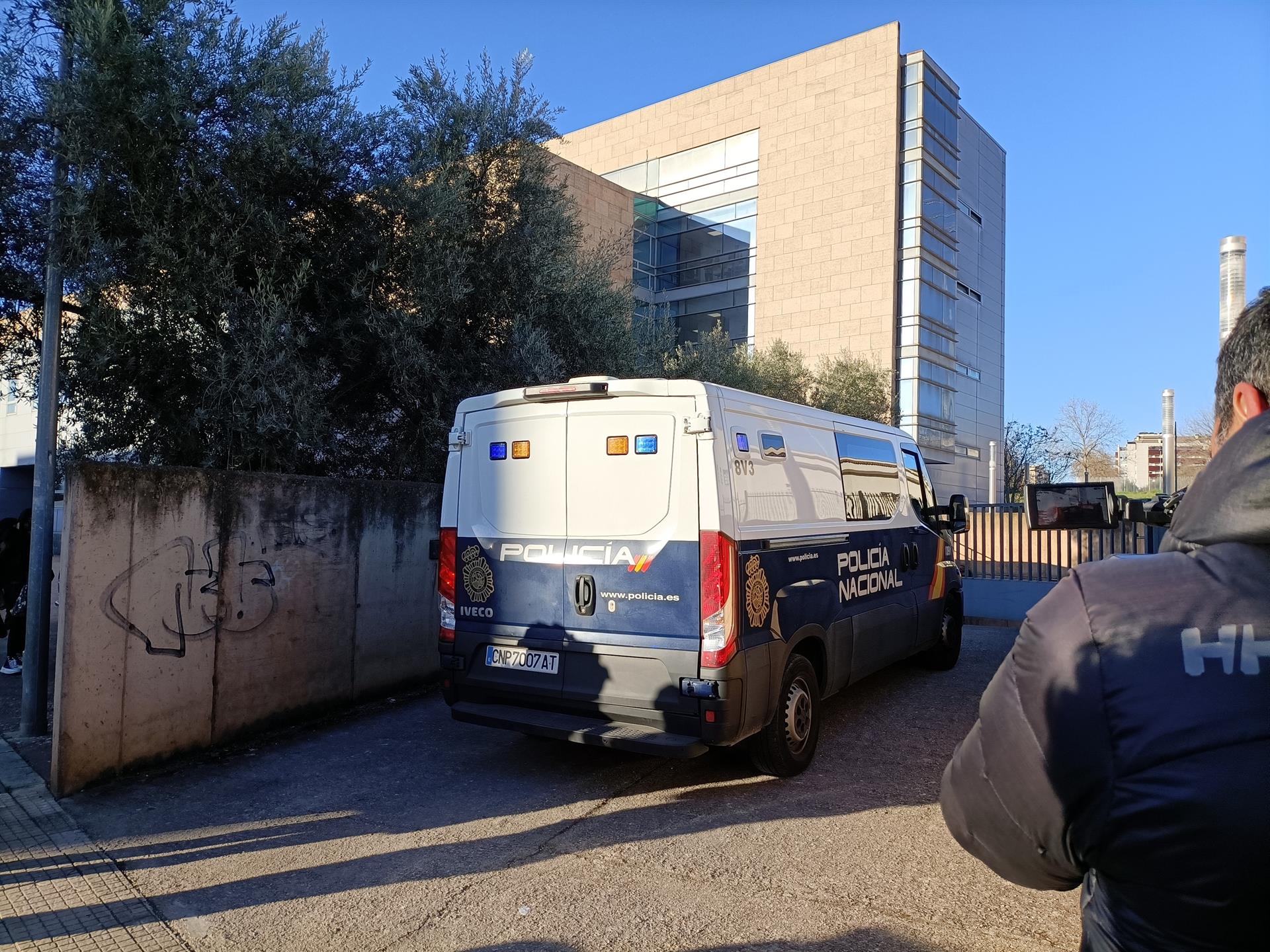 Los acusados del robo de vino en Atrio no reconocen los hechos y se acogen al derecho a no declarar Los acusados del robo de vino en Atrio no reconocen los hechos y se acogen al derecho a no declarar