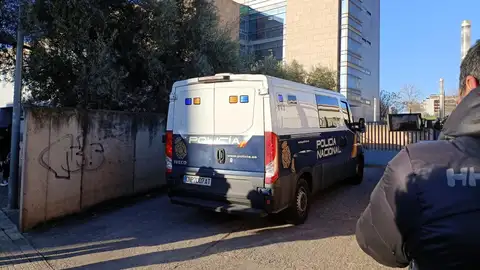 Los acusados del caso de Atrio llegan a la Audiencia Provincial de Cáceres para el juicio para la segunda sesión del juicio por el robo de las botellas Los acusados del caso de Atrio llegan a la Audiencia Provincial de Cáceres para el juicio para la segunda sesión del juicio por el robo de las botellas