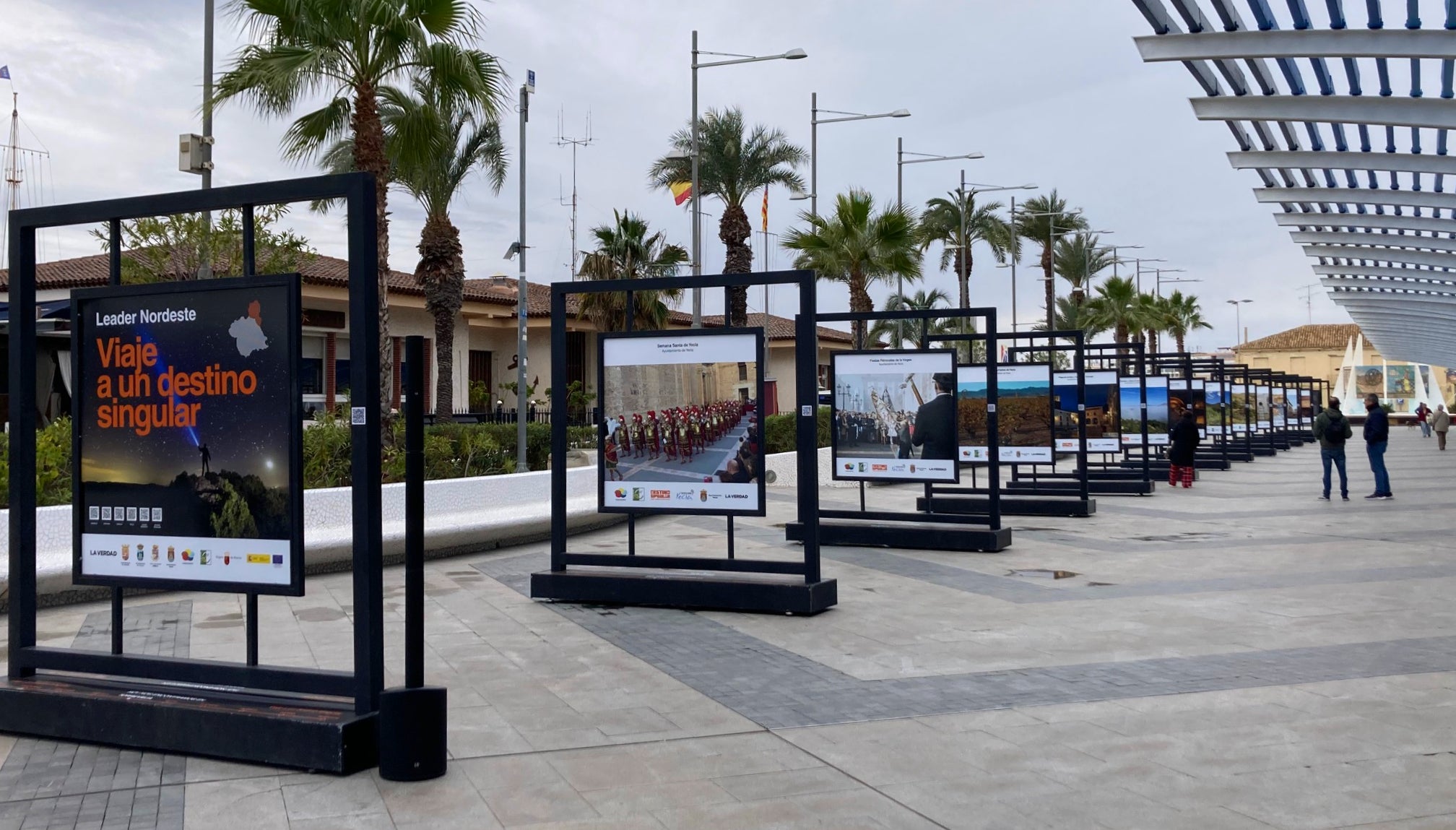 Torrevieja acoge "Viaje a un destino singular" exposición fotográfica en el paseo Vistalegre Torrevieja acoge "Viaje a un destino singular" exposición fotográfica en el paseo Vistalegre