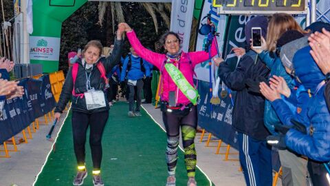 Alicia S&aacute;nchez y Ver&oacute;nica Sempere cruzaron la meta con un tiempo de 23 horas, 41 minutos y 38 segundos