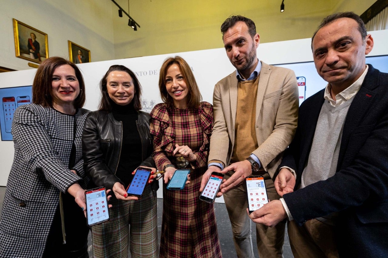 La web municipal llega al móvil con la app Conecta Zaragoza La web municipal llega al móvil con la app Conecta Zaragoza