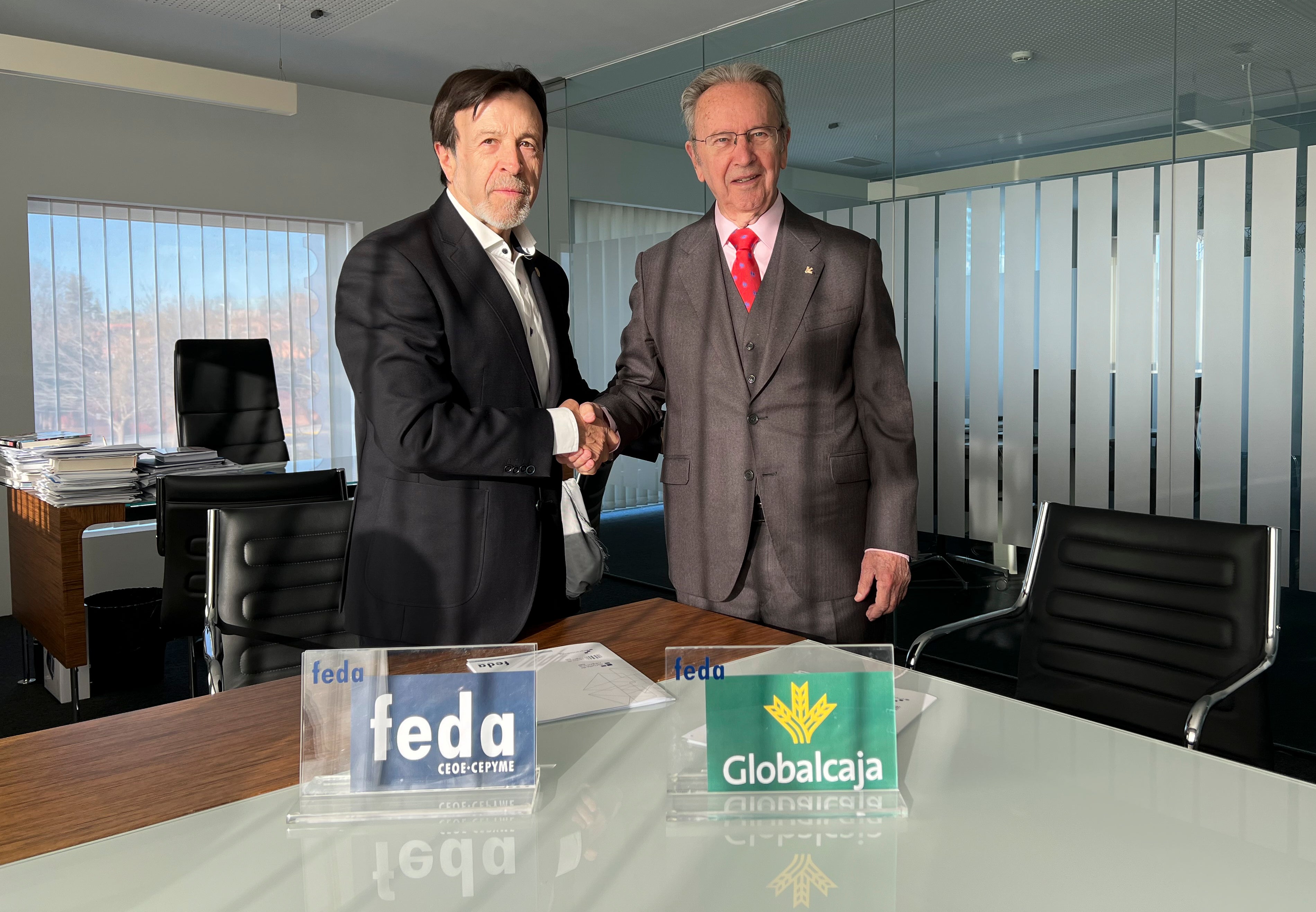 Globalcaja y FEDA renuevan su colaboración para el impulso de diversas acciones Globalcaja y FEDA renuevan su colaboración para el impulso de diversas acciones