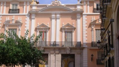 Fachada del Palacio del Marqués de Campo, sede del Museo de la Ciudad