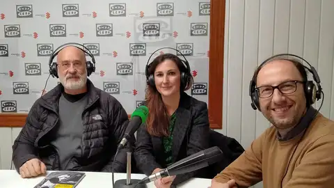 Francisco Carpio olmo, comisario de la exposición, Belén Mazuecos, artista, y Raúl Luis, director del Museo de la Fundación 'Gregorio Prieto' Francisco Carpio olmo, comisario de la exposición, Belén Mazuecos, artista, y Raúl Luis, director del Museo de la Fundación 'Gregorio Prieto'