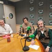 Javier Monroy, Alejandro Vélez y Francisco Javier Gutiérrez, en la tertulia de Onda Cero