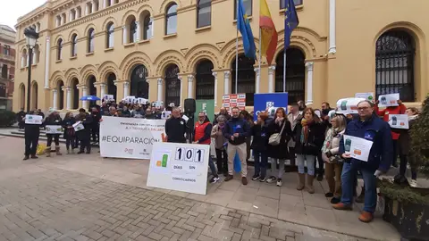 La concertada en Asturias quiere negociar la equiparación salarial sin esperar a la renovación de conciertos La concertada en Asturias quiere negociar la equiparación salarial sin esperar a la renovación de conciertos