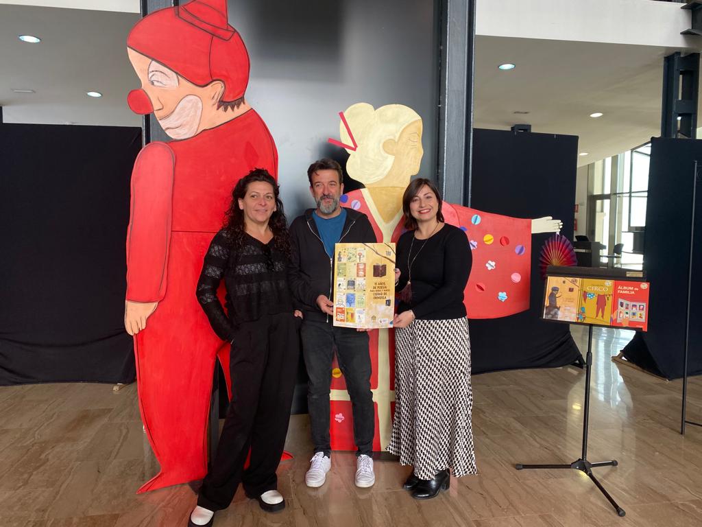 Exposición en Orihuela para conmemorar el 15º aniversario del Premio Internacional de Poesía Exposición en Orihuela para conmemorar el 15º aniversario del Premio Internacional de Poesía