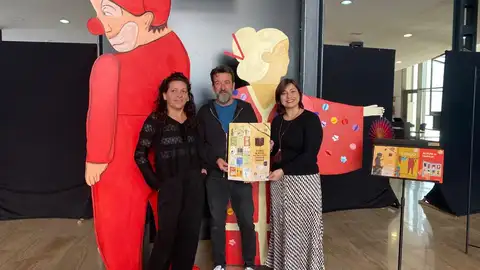 Exposición en Orihuela para conmemorar el 15º aniversario del Premio Internacional de Poesía premio