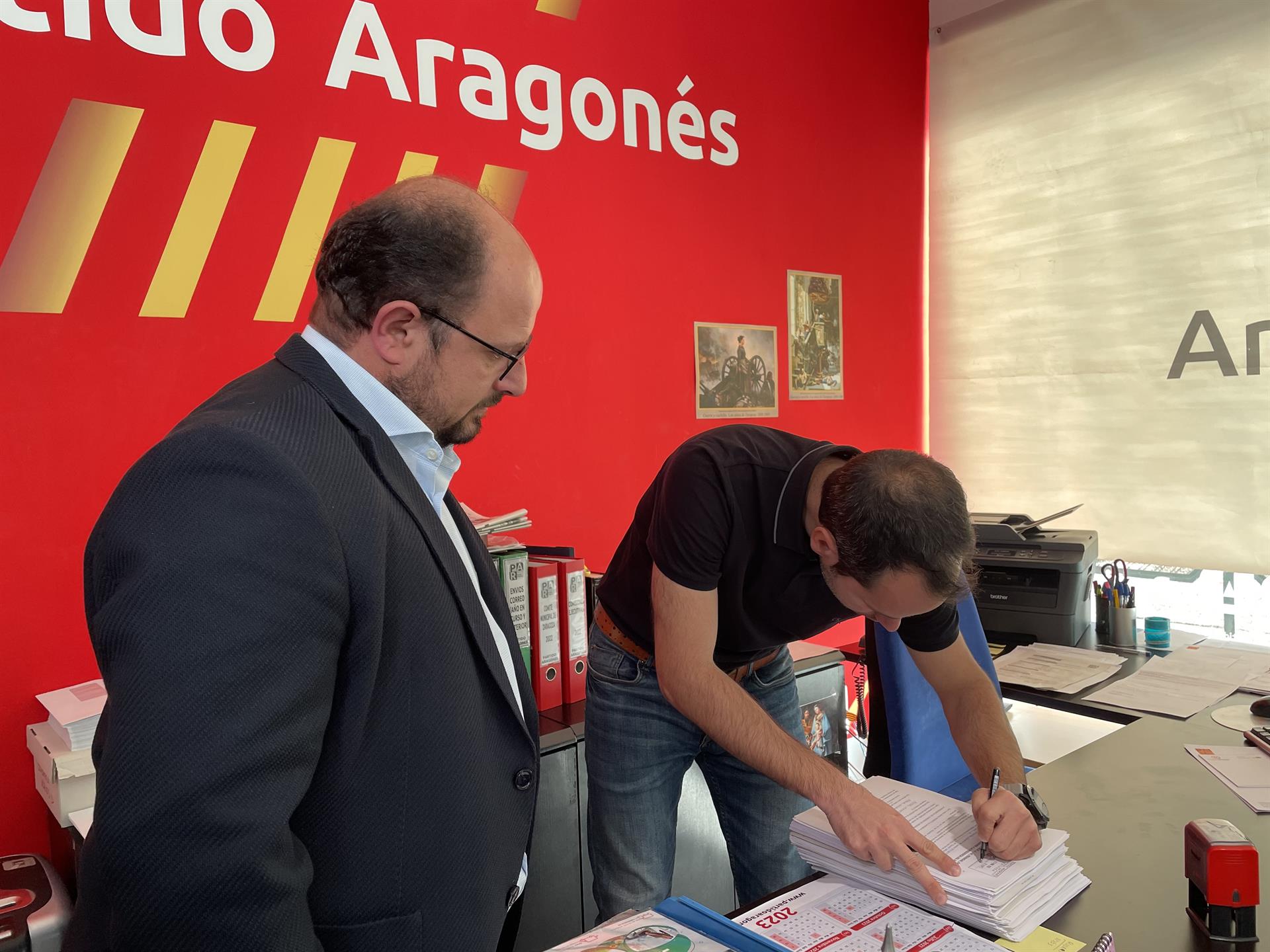 Izquierdo presenta su candidatura por el PAR a la presidencia de la DGA Izquierdo presenta su candidatura por el PAR a la presidencia de la DGA