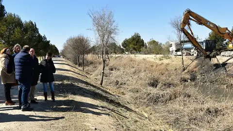 Comienzan los en el Canal de María Cristina para retirar más de 3.200 toneladas de residuos Comienzan los en el Canal de María Cristina para retirar más de 3.200 toneladas de residuos