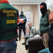 La Guardia Civil detiene a 10 personas como presuntas autoras de siete robos en domicilios de refugiados ucranianos