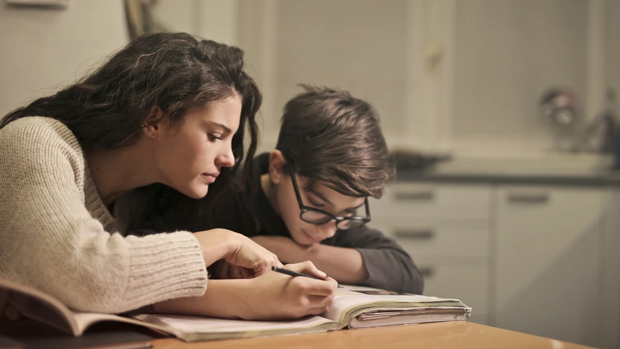 Más allá de 'sólo': Las palabras que solemos escribir con tilde, y no llevan
