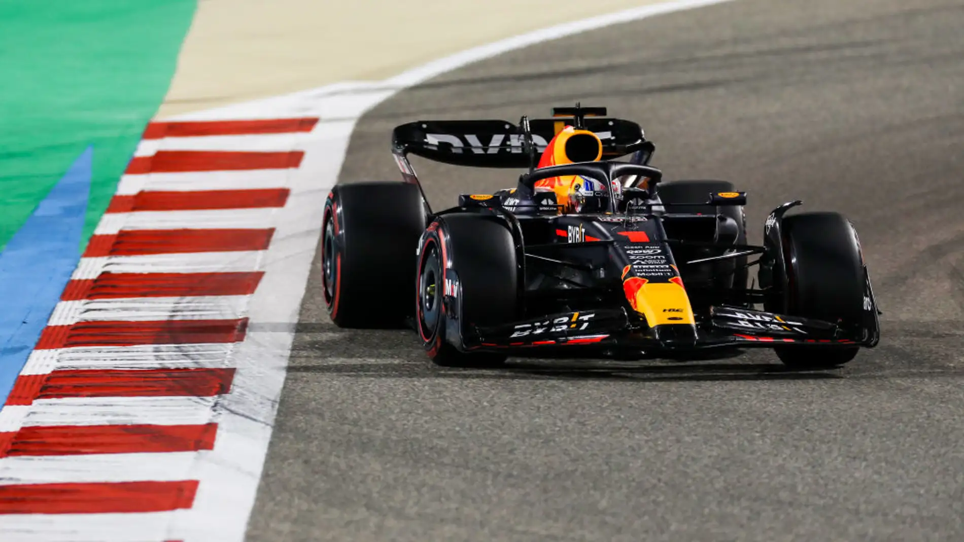 Max Verstappen durante la clasificación del GP Bahrein