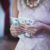 Los regalos de boda que debes declarar en la Renta 2022