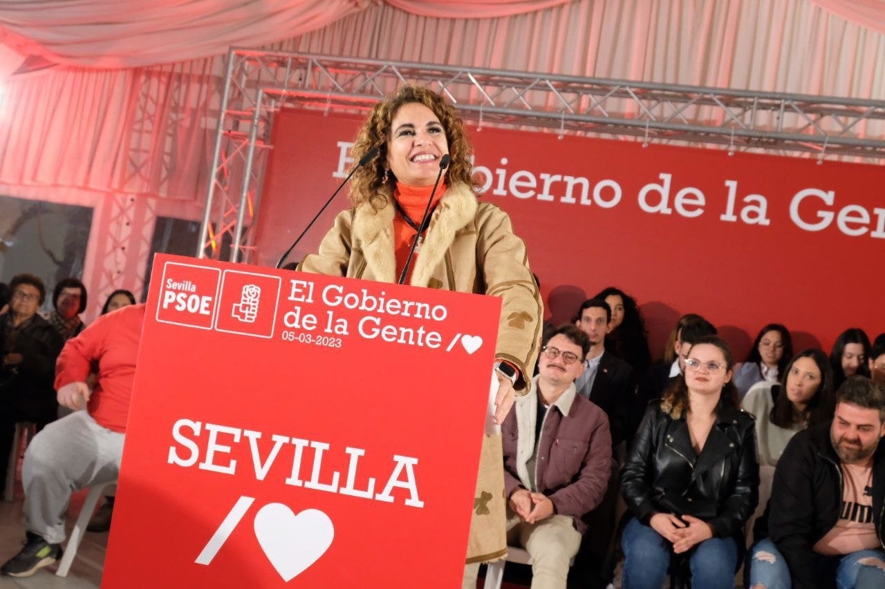 La sorprendente declaración de María Jesús Montero: "Los abuelos no quieren las pensiones para ellos" La sorprendente declaración de María Jesús Montero: "Los abuelos no quieren las pensiones para ellos"