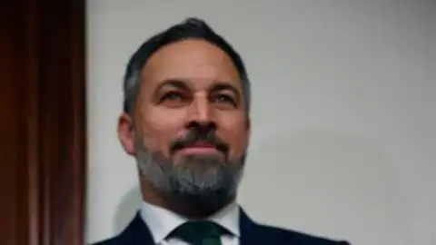 El Congreso tramitará la moción de censura de Vox y abre el plazo por si se presentan otras El Congreso tramitará la moción de censura de Vox y abre el plazo por si se presentan otras