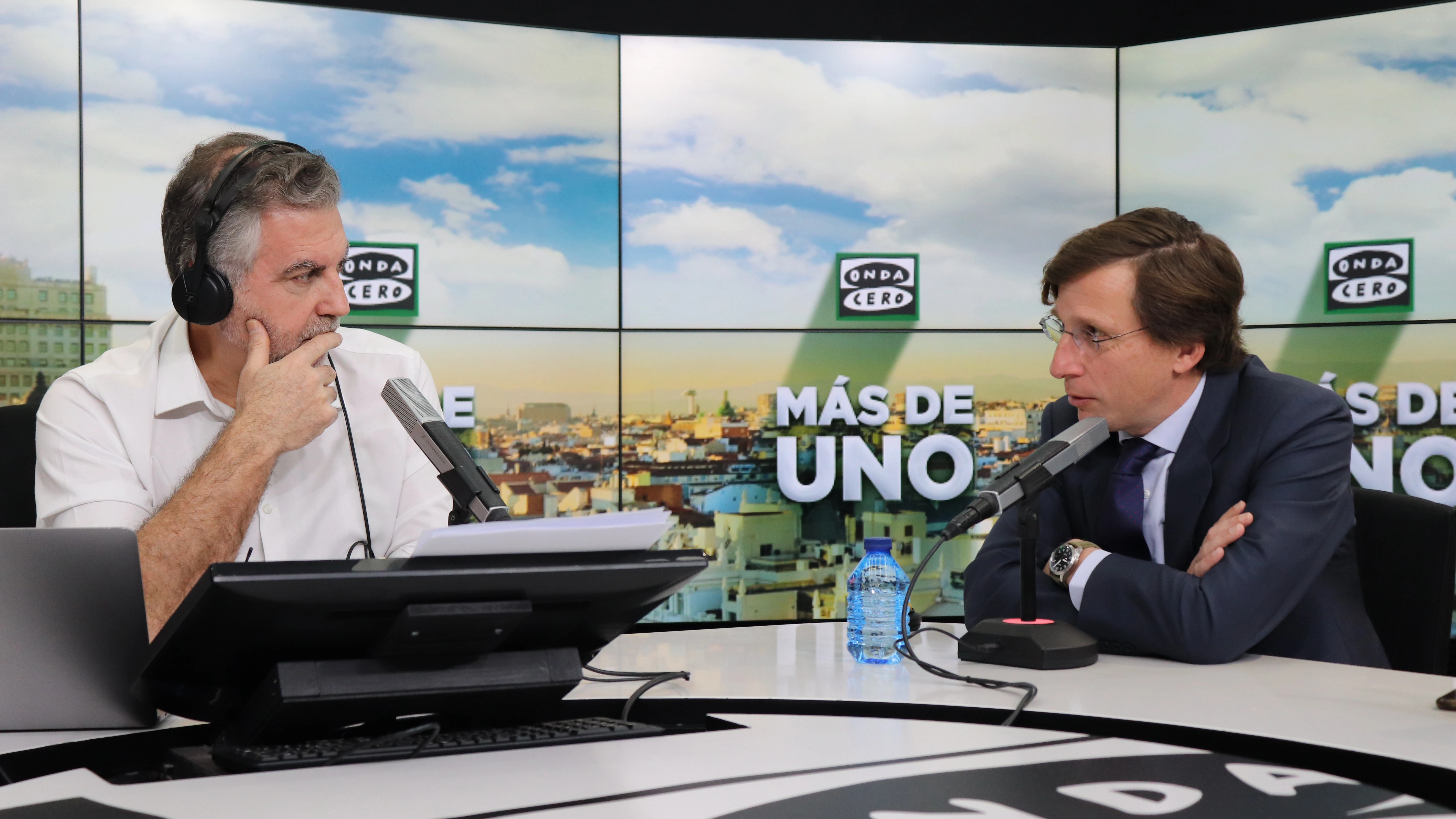 José Luis Martínez-Almeida, alcalde de Madrid, durante la entrevista con Carlos Alsina en 'Más de uno' José Luis Martínez-Almeida, alcalde de Madrid, durante la entrevista con Carlos Alsina en 'Más de uno'