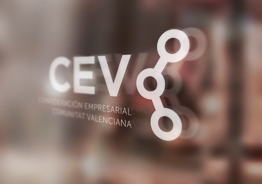 La CEV analiza los retos y oportunidades de la Inteligencia Artificial para las empresas de la Comunitat Valenciana La CEV analiza los retos y oportunidades de la Inteligencia Artificial para las empresas de la Comunitat Valenciana