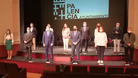 El equipo de gobierno del Ayuntamiento de Palencia afirma que la escasa aportación económica del Estado obligó a reducir el proyecto de los Cerros del Otero .