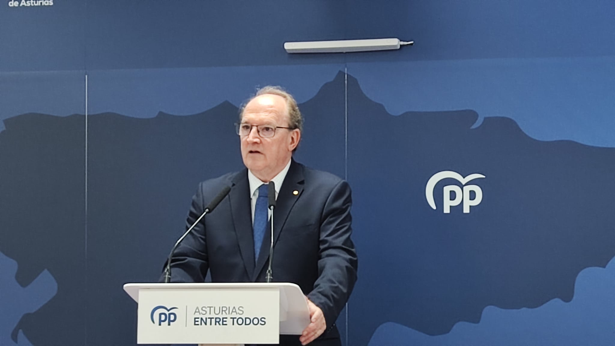 El PP carga contra Barbón por la situación económica de Asturias El PP carga contra Barbón por la situación económica de Asturias