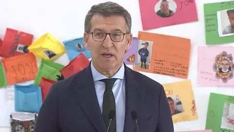 Feijóo dice que la paridad le gusta pero pide a Sánchez aplicársela al tener un organigrama "machista" en Moncloa Feijóo dice que la paridad le gusta pero pide a Sánchez aplicársela al tener un organigrama "machista" en Moncloa