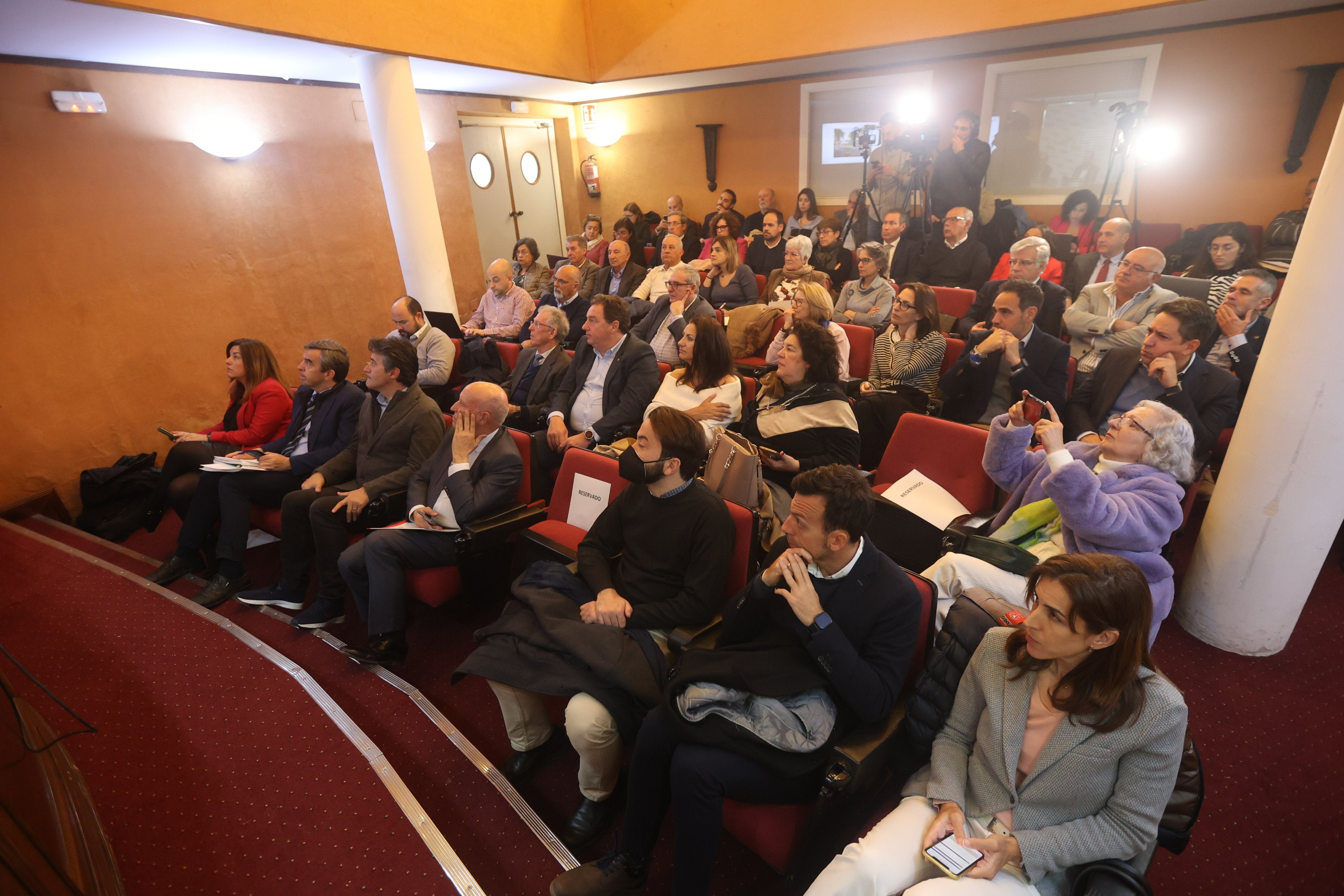 La Cámara de Comercio de Málaga analiza el Plan Litoral La Cámara de Comercio de Málaga analiza el Plan Litoral