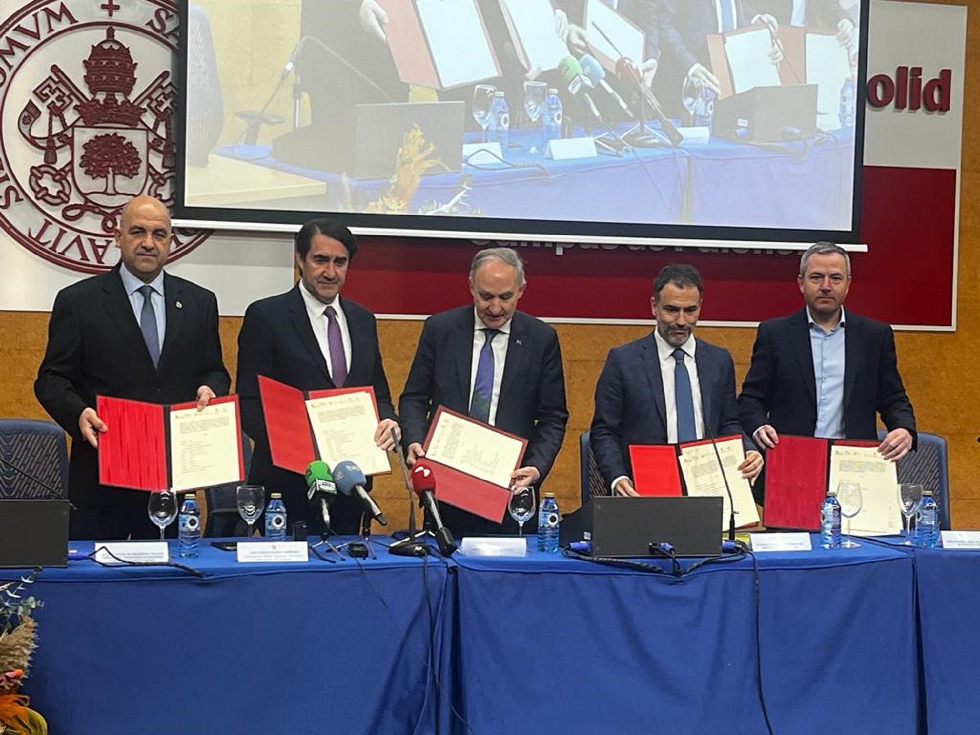 Palencia acoge la firma de un protocolo para la puesta en valor de las titulaciones vinculadas a la formación forestal Palencia acoge la firma de un protocolo para la puesta en valor de las titulaciones vinculadas a la formación forestal