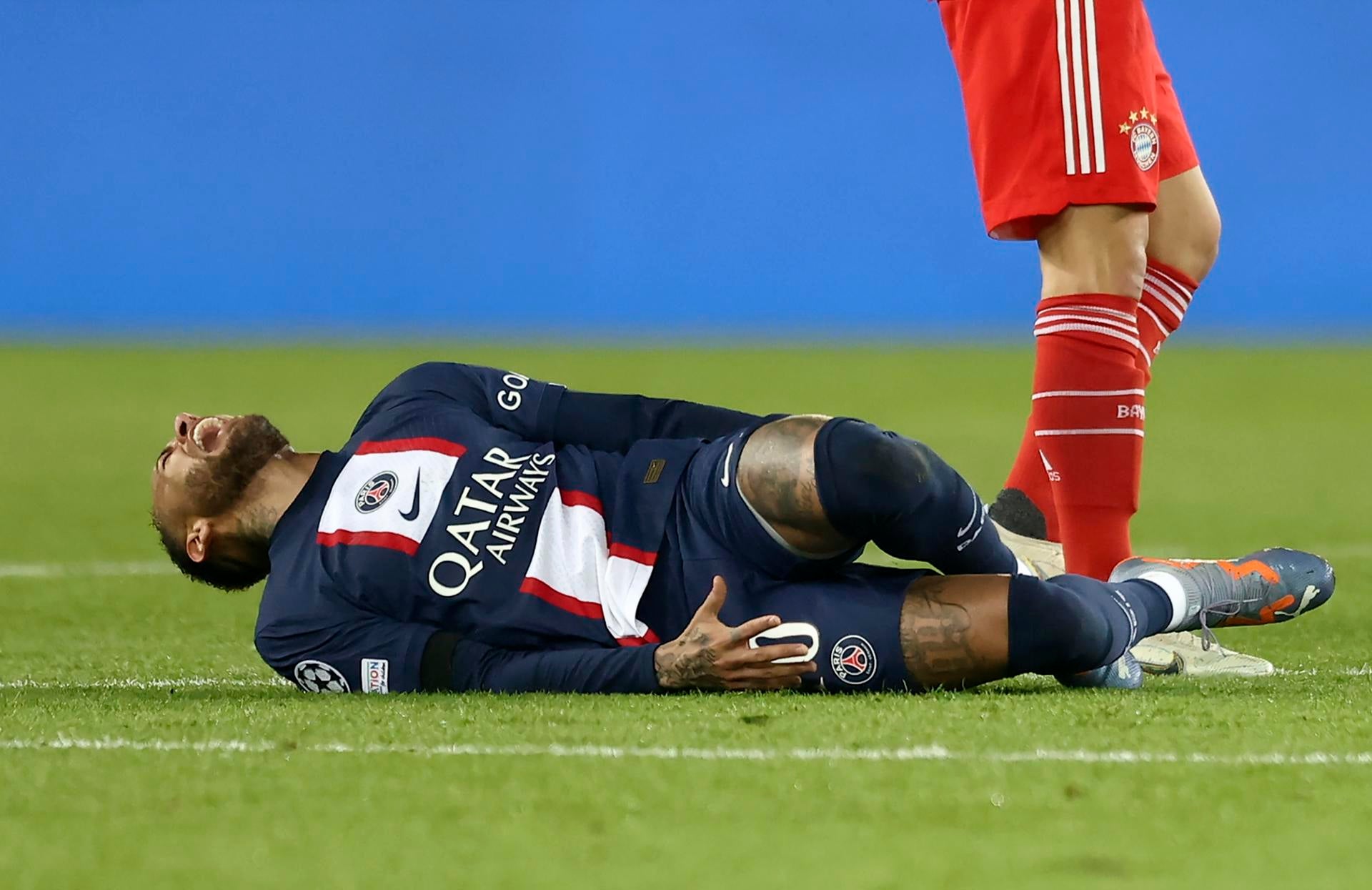 Neymar se pierde lo que queda de temporada por una lesión en el tobillo Neymar se pierde lo que queda de temporada por una lesión en el tobillo