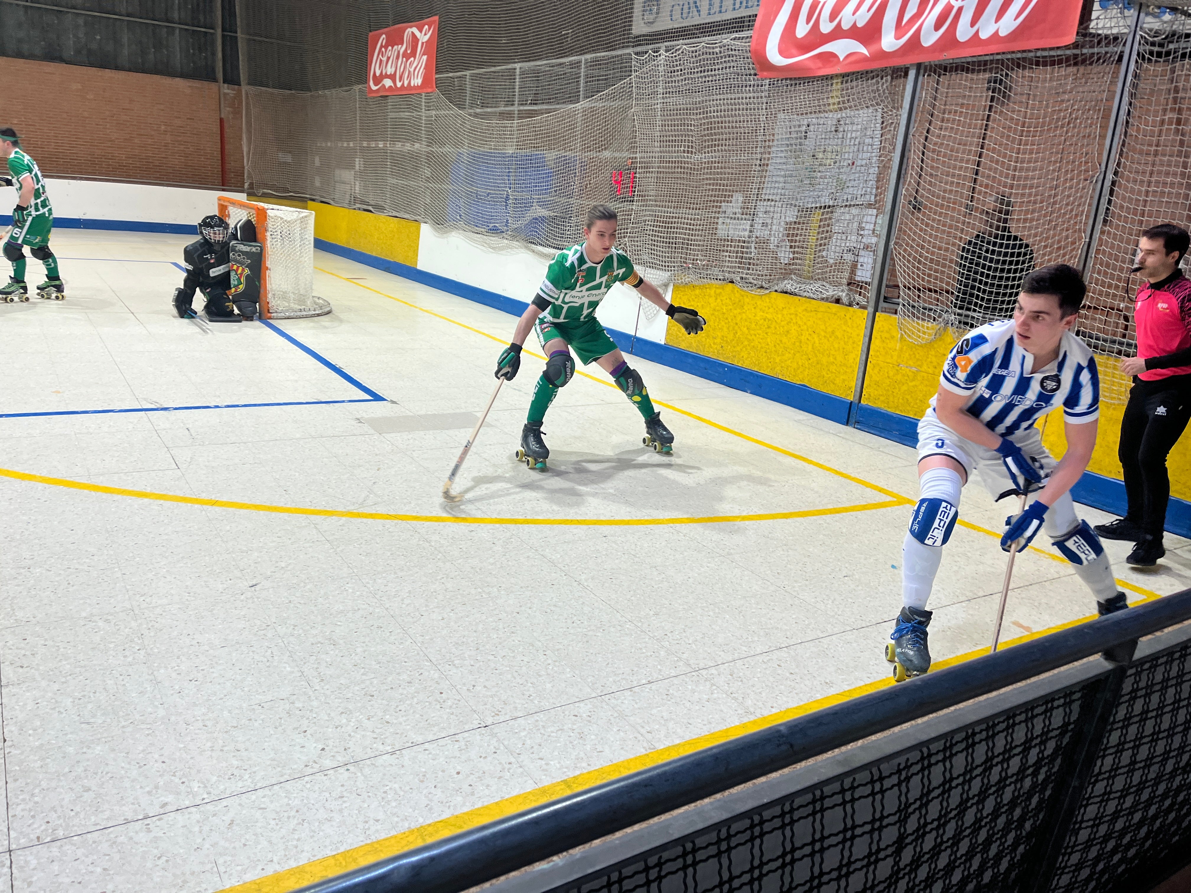 El Oviedo Roller complica su permanencia El Oviedo Roller complica su permanencia