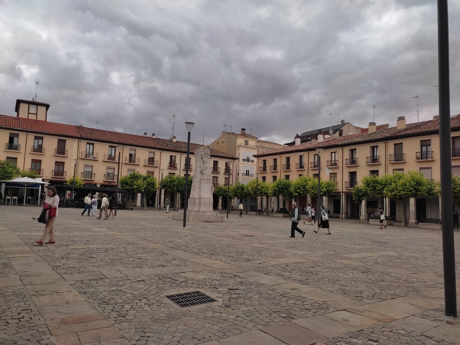 La estatua de la Plaza Mayor se mantendrá en su actual ubicación La estatua de la Plaza Mayor se mantendrá en su actual ubicación