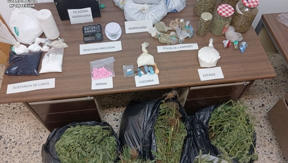 Material incautado por la Guardia Civil